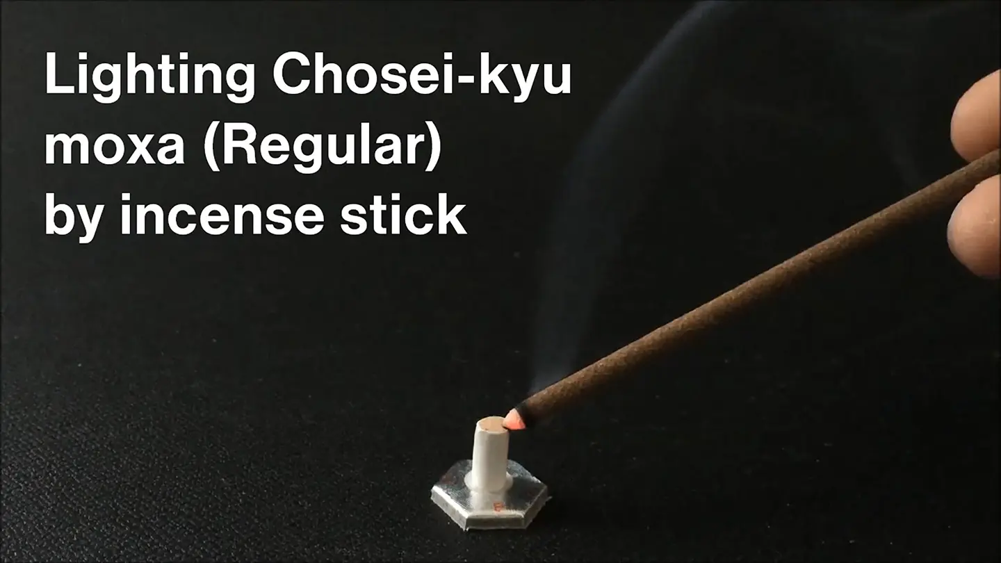 Lighting Chosei-kyu moxa (Regular) by incense stick