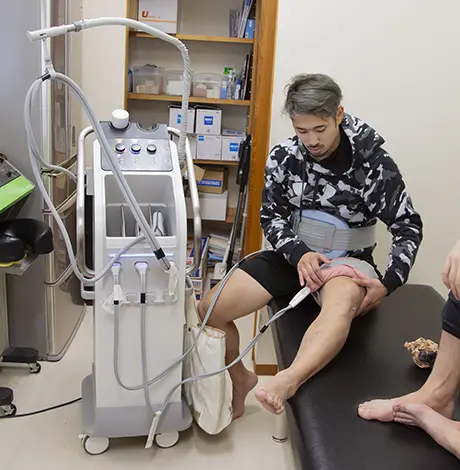 photo:using shrtwave therapy devices